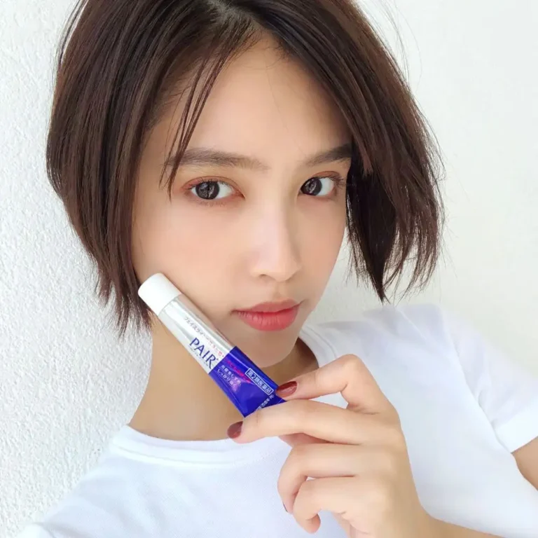 Krém na lokálnu liečbu akné LION - PAIR ACNE CREAM W